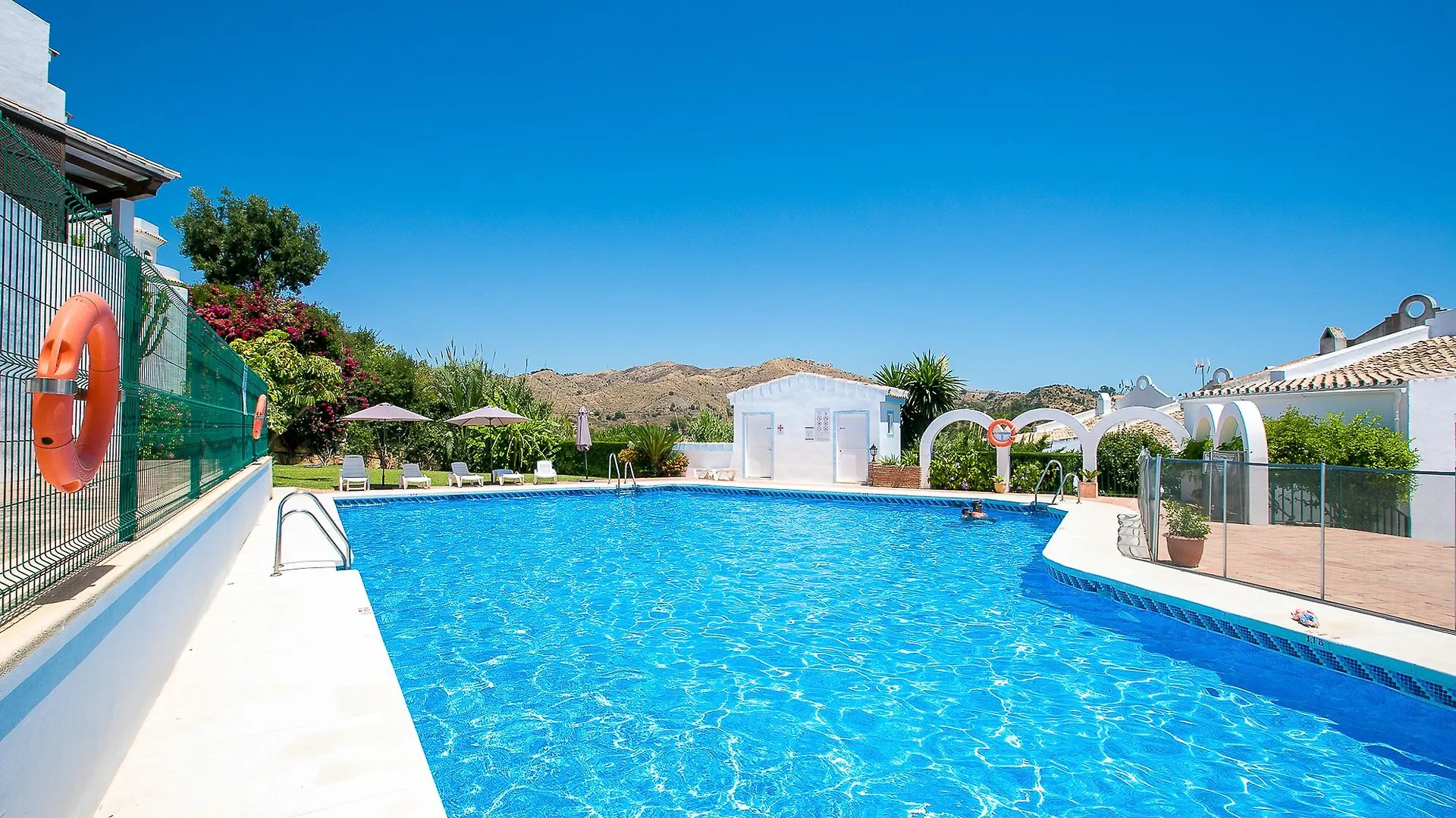 Oleholidays Apartamento Reserva De Marbella 0*,